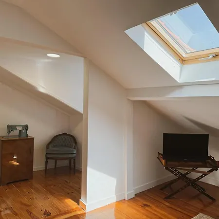 Alfama Charm - Authentic Apartment