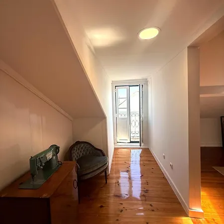 Alfama Charm - Authentic Apartment